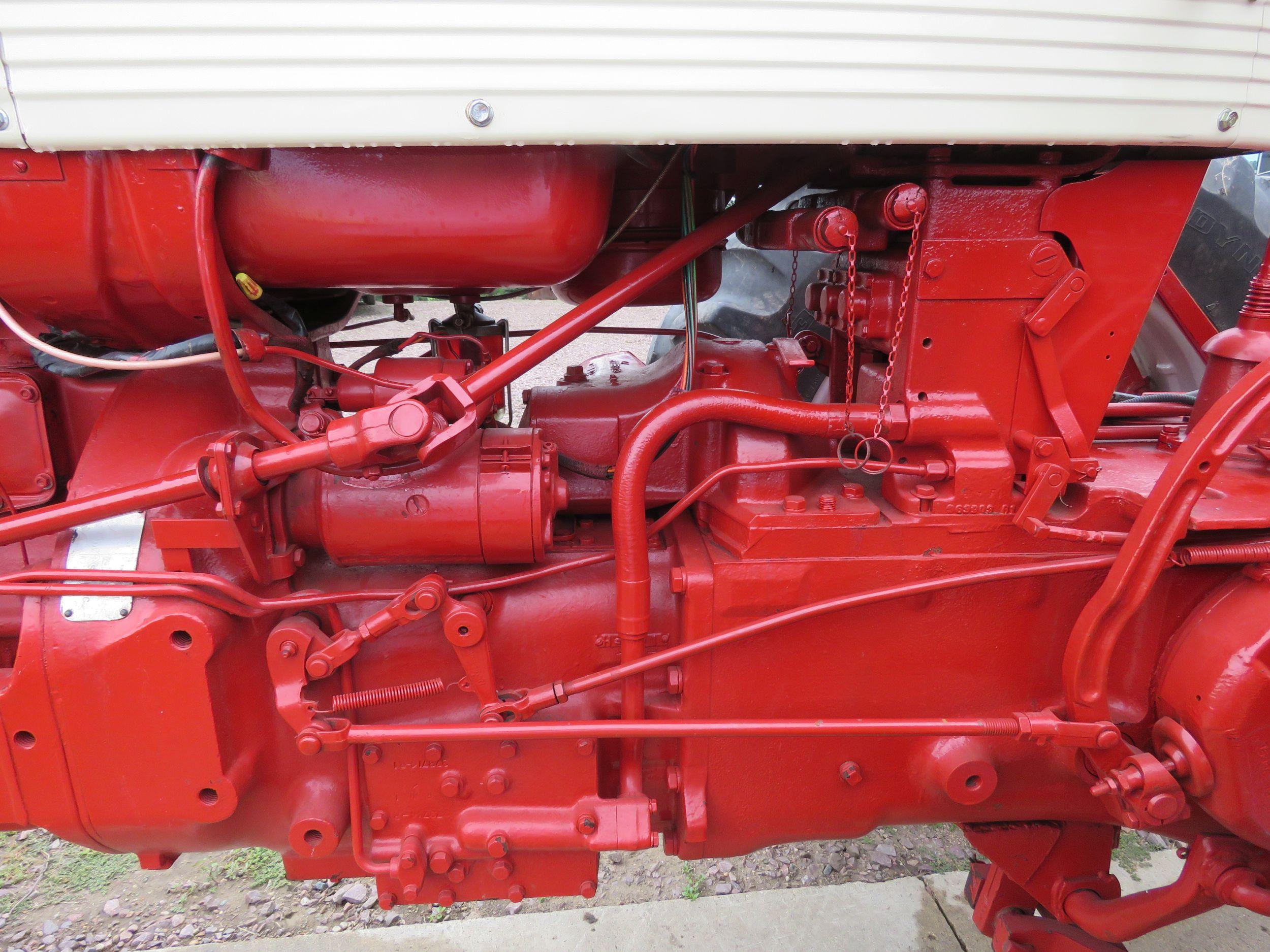 1961 International Farmall 560 Tractor