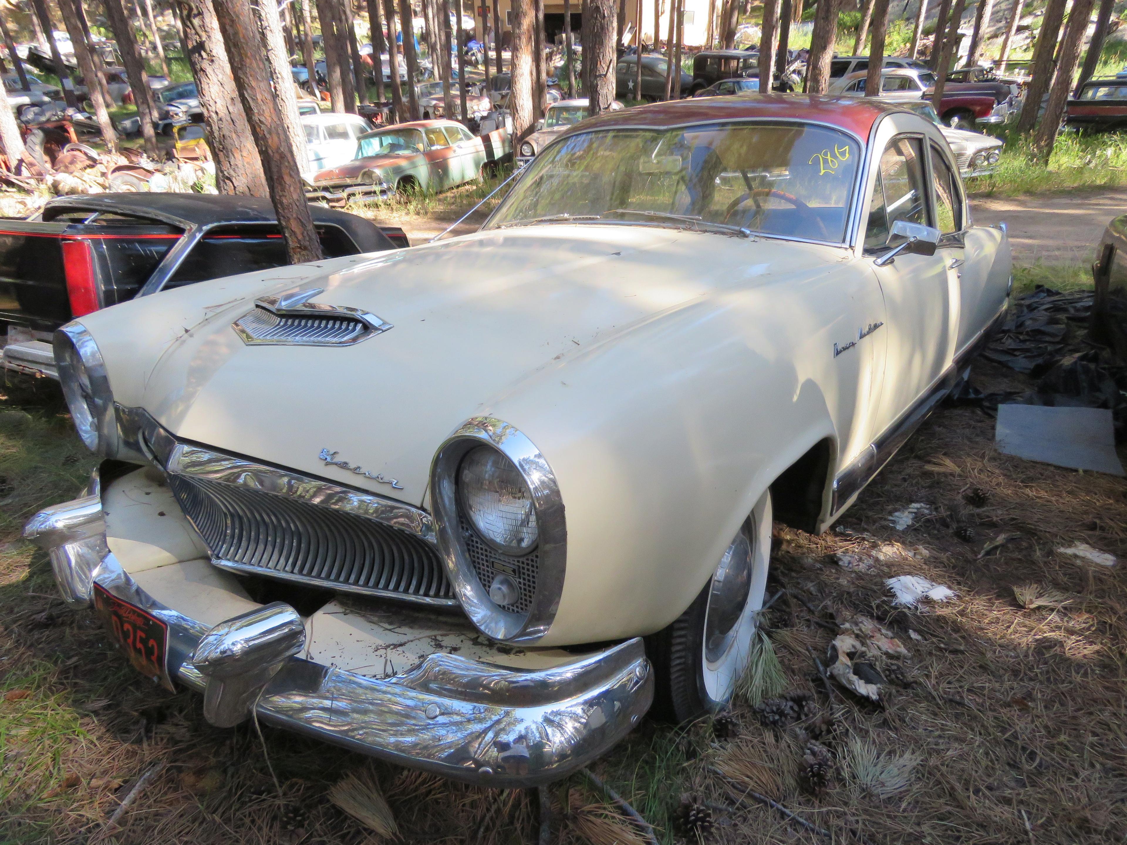 1954 Kaiser Manhattan 2dr Sedan