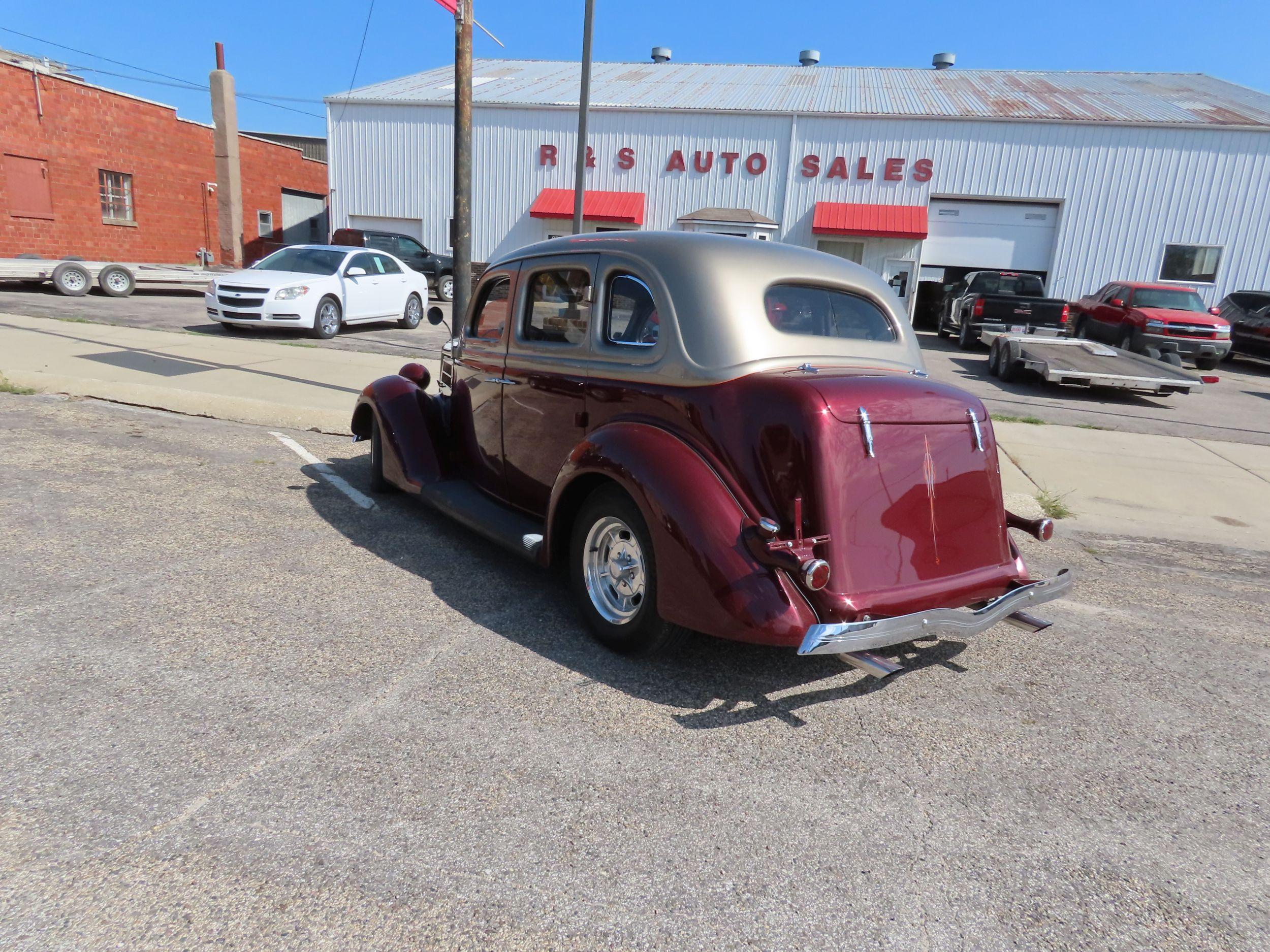 1936 Ford 4dr Suicide Sedan Street rod