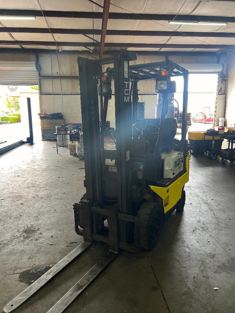 TCM FCG15 Forklift Model F-CG15T8T Serial No A15W01412