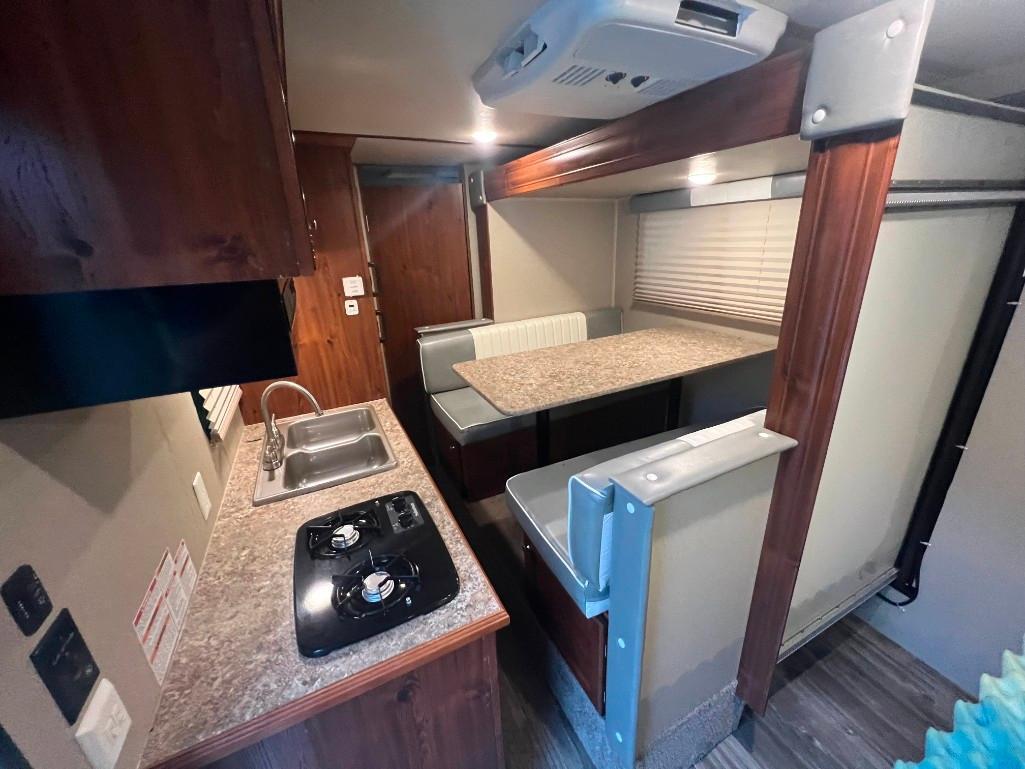2019 Sunlite Camper, VIN#7J3U1E127KS001113