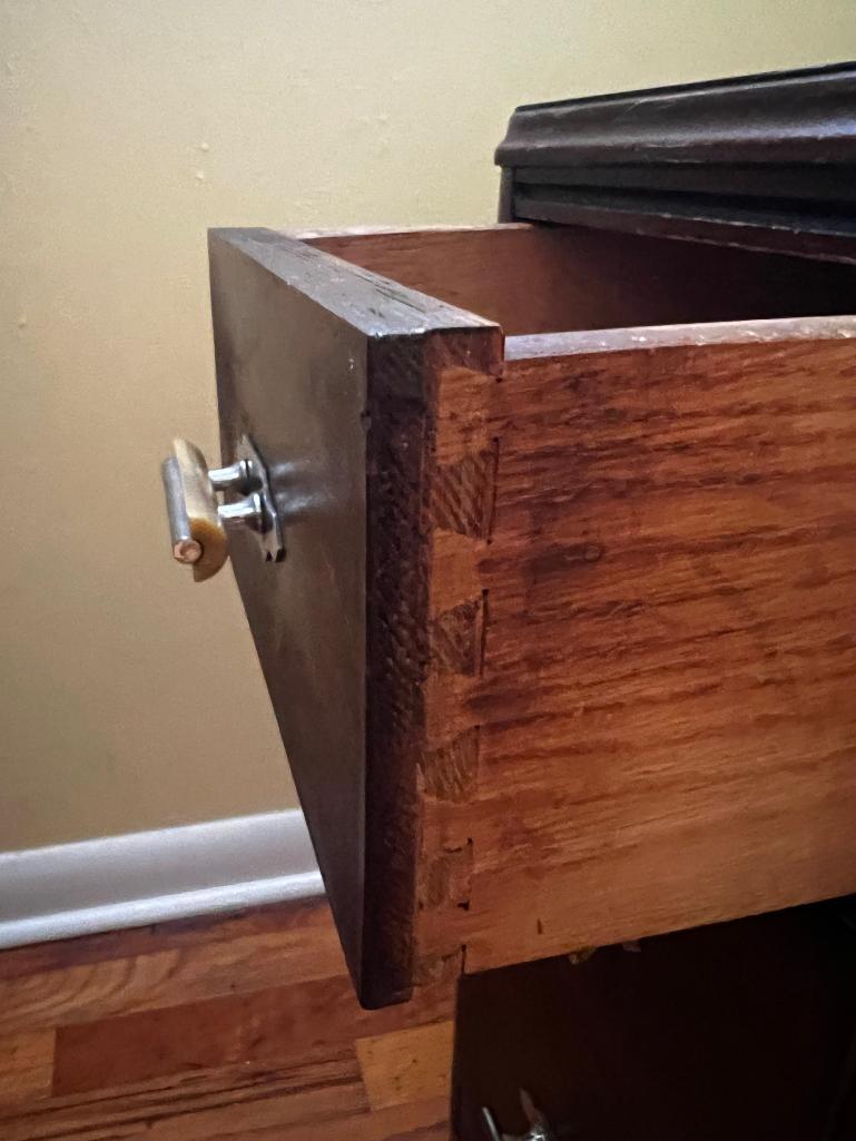 Vintage dresser Set