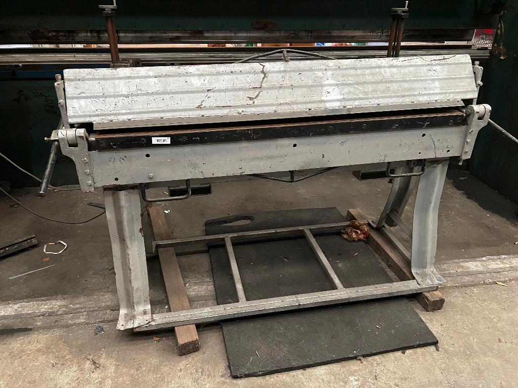 Manual Press Brake 48" Model 228R