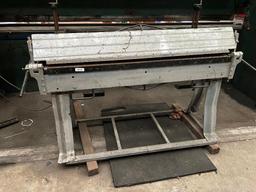 Manual Press Brake 48" Model 228R