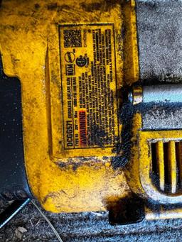 Dewalt Battery Powered Grease Gun