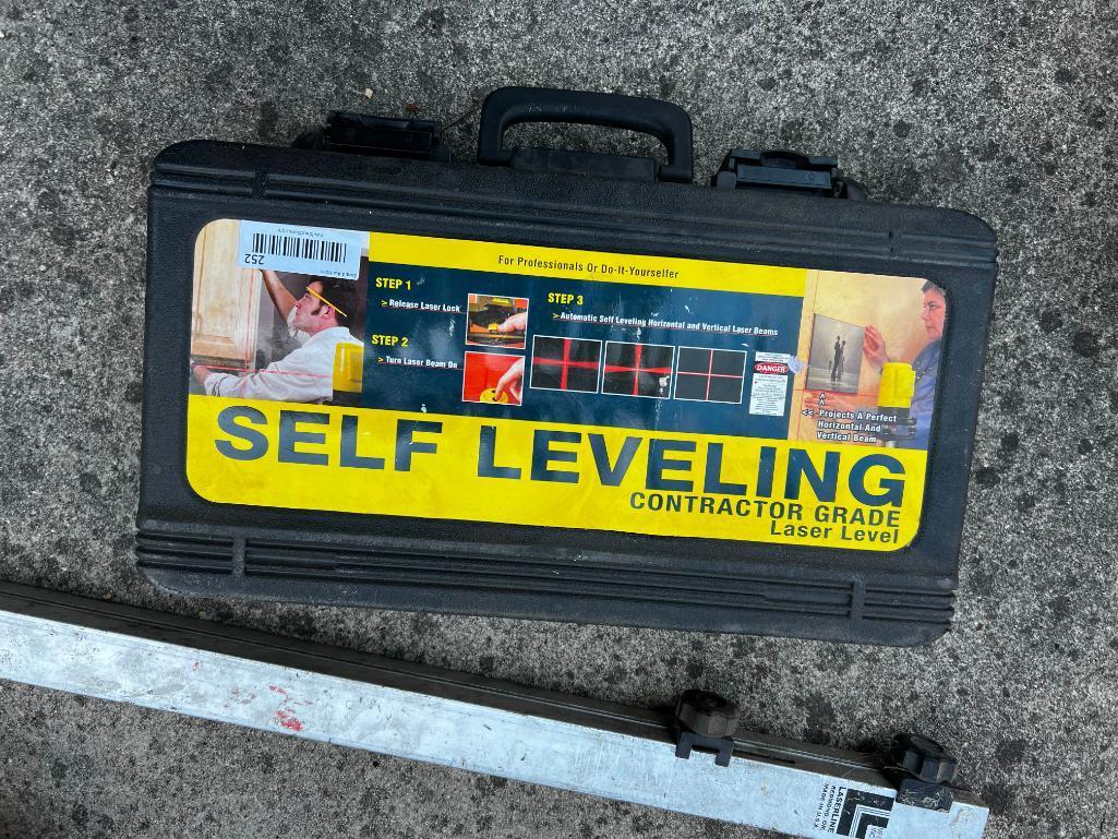 Urban Gorilla Self Adjusting Level SLLLK