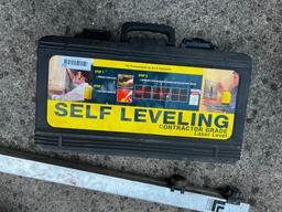 Urban Gorilla Self Adjusting Level SLLLK
