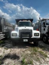 1993 Mack RD690S Truck, VIN # 1M2P264C0PM013300
