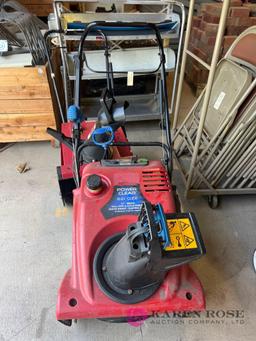 Toro Power Clear 621 QZE snow blower