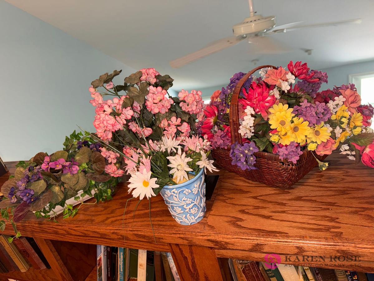 upstairs lot of four artificial flowers