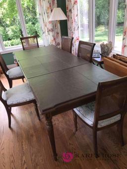 Wooden table with 6- chair-leafs