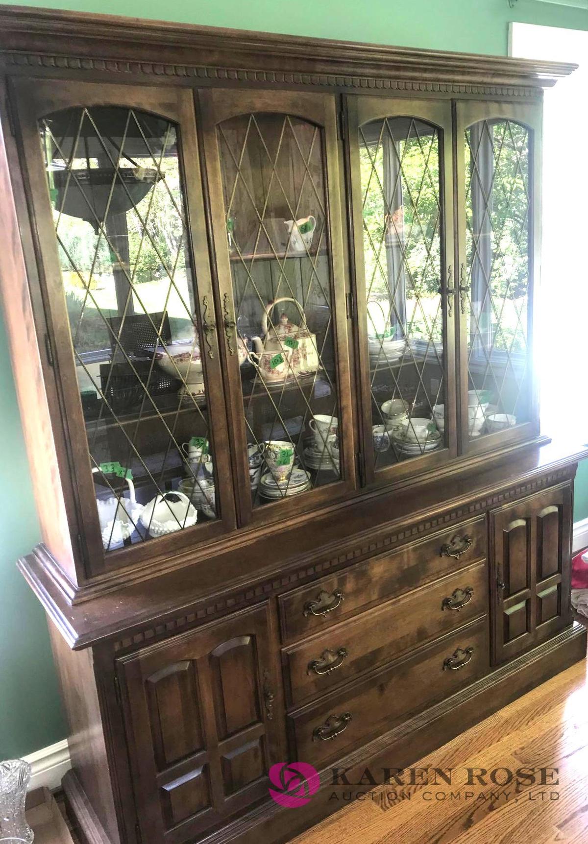 Lighted cabinet