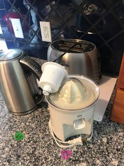 toaster/bran juicer/cuisinart coffee pot