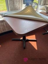table with cover 32 in x 32 in