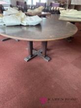 Round table with cover 59 1/2 in x 59 1/2 in