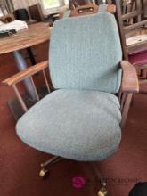Roll around office chair