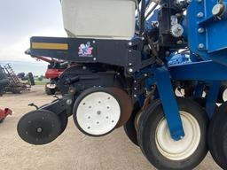 Kinze 3700 Planter