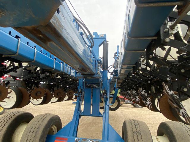 Kinze 3700 Planter