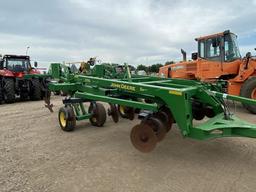 2011 John Deere 2700 Ripper