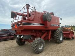 IH 1440 Combine