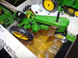 JD G Toy Tractor