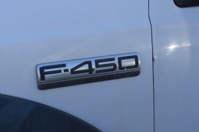 2006 Ford F450 XL Truck
