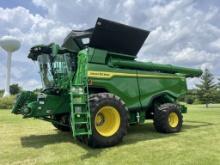 John Deere X9 1000 Combine