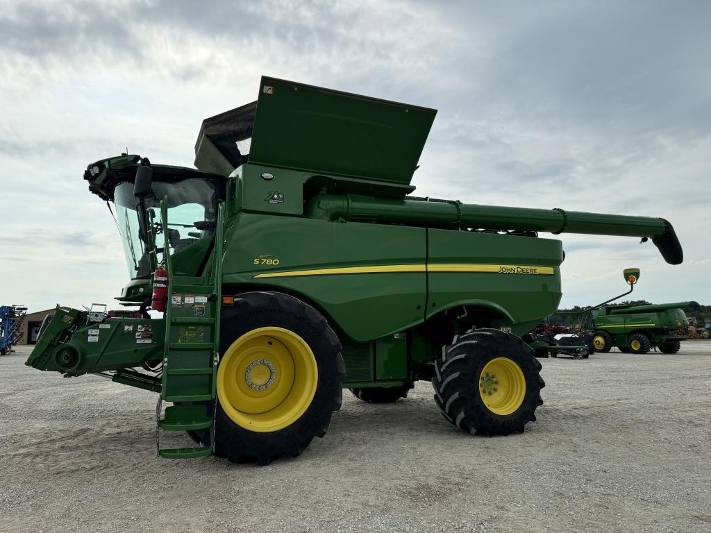 John Deere S780 Combine, 2022