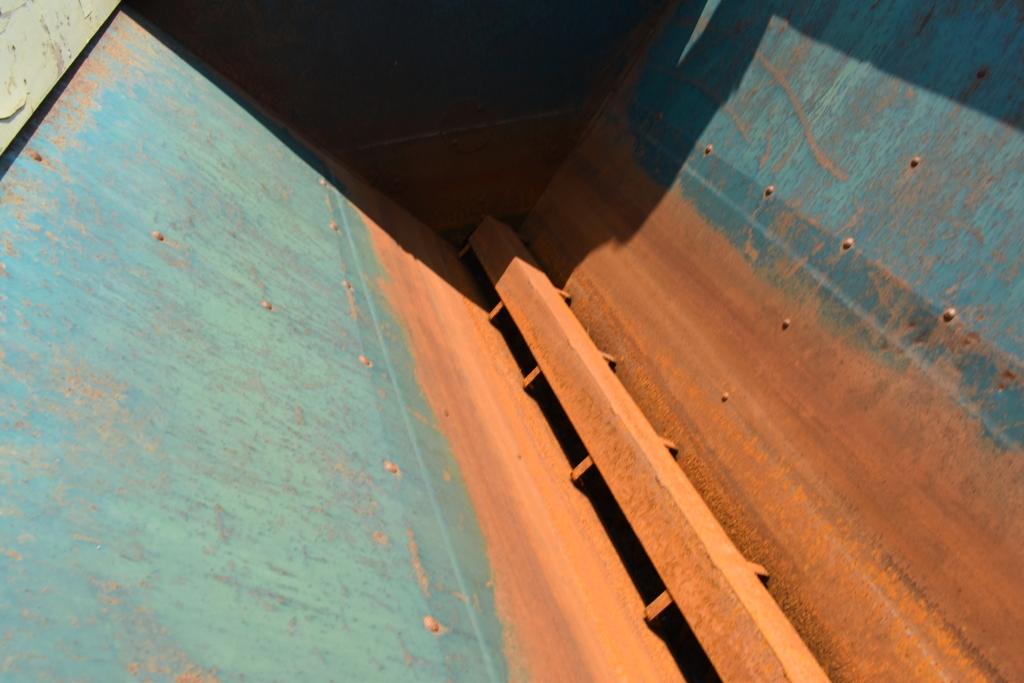 Grain-O-Vator Series 10 Auger Wagon