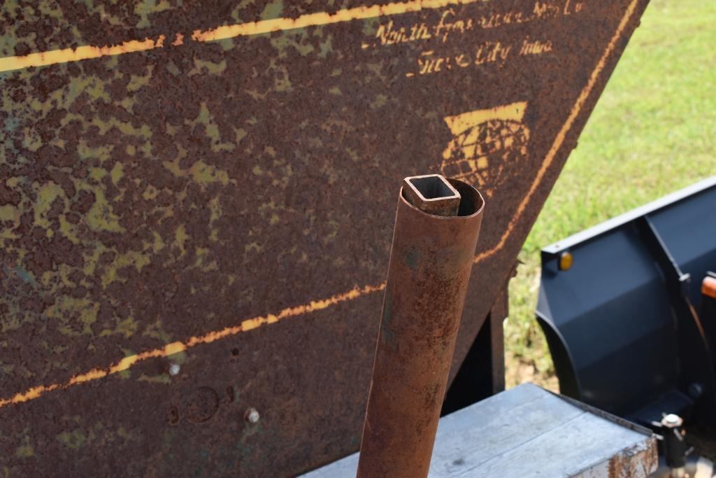 Grain-O-Vator Series 10 Auger Wagon