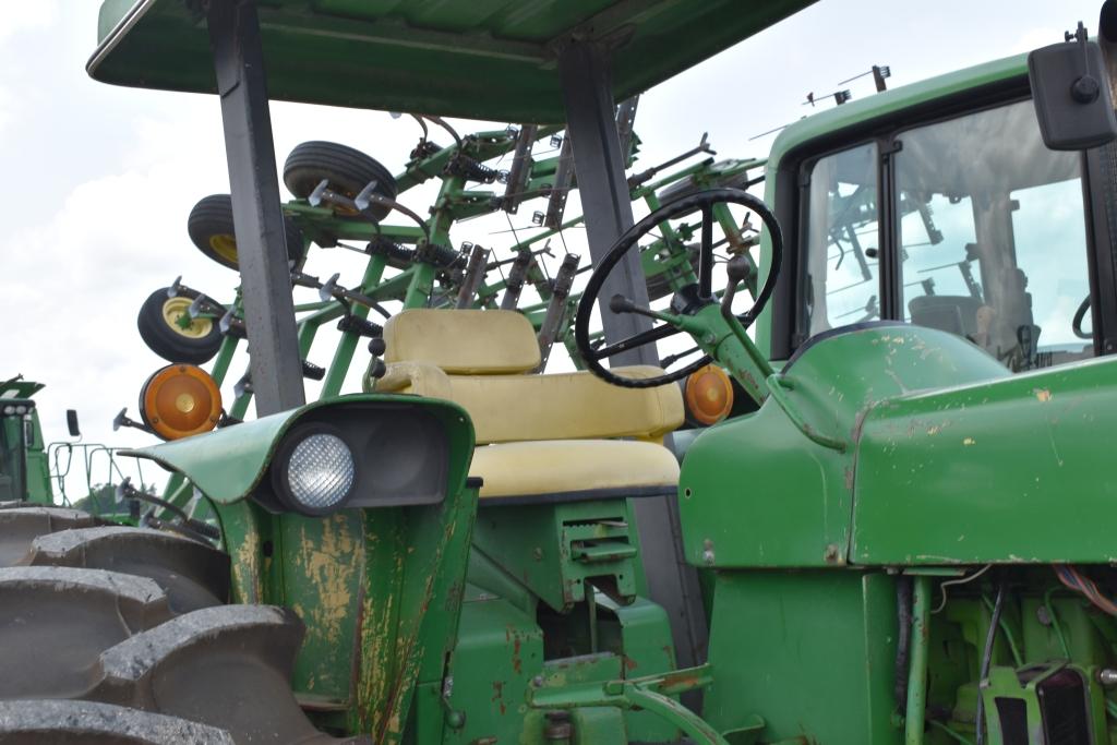 John Deere 4320 Tractor, 1971