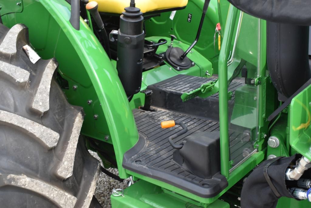 John Deere 5075E Tractor, 2022