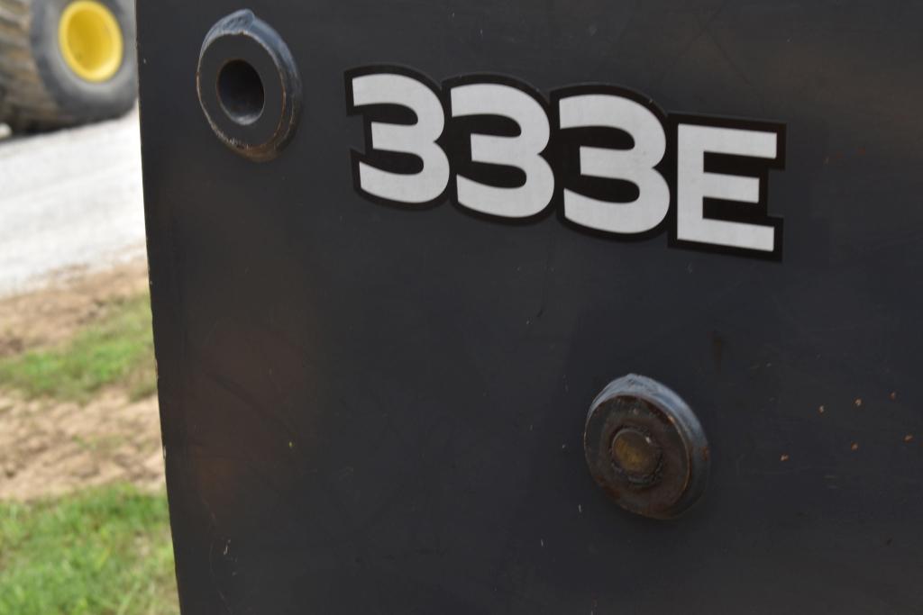John Deere 333E Skidloader
