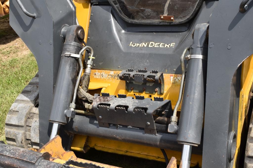 John Deere 333E Skidloader