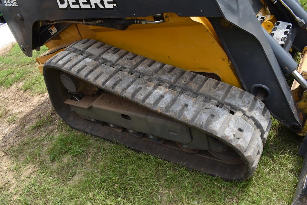 John Deere 333E Skidloader