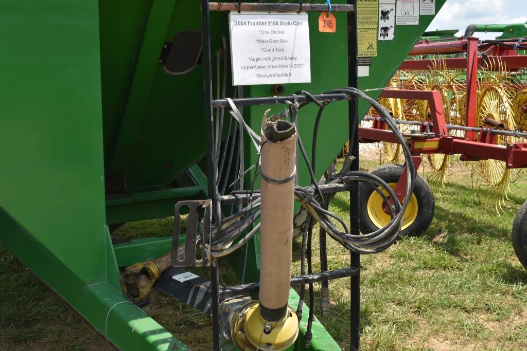 2004 Frontier 1108 Grain Cart