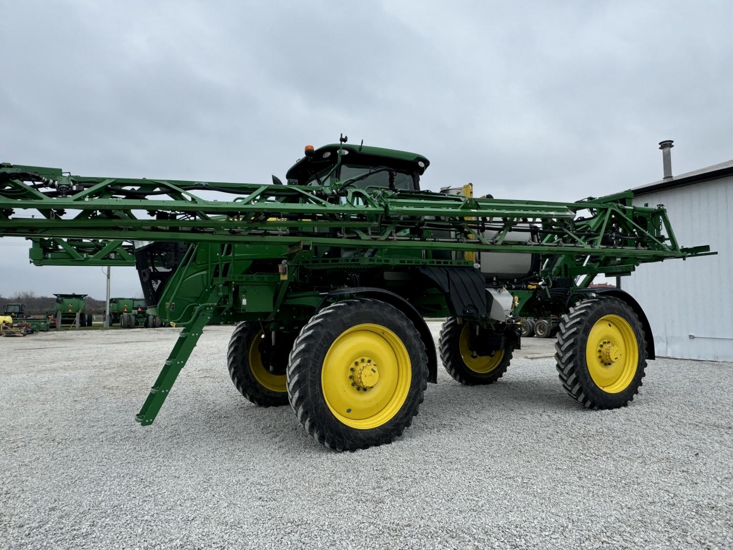 John Deere R4038 Sprayer, 2019