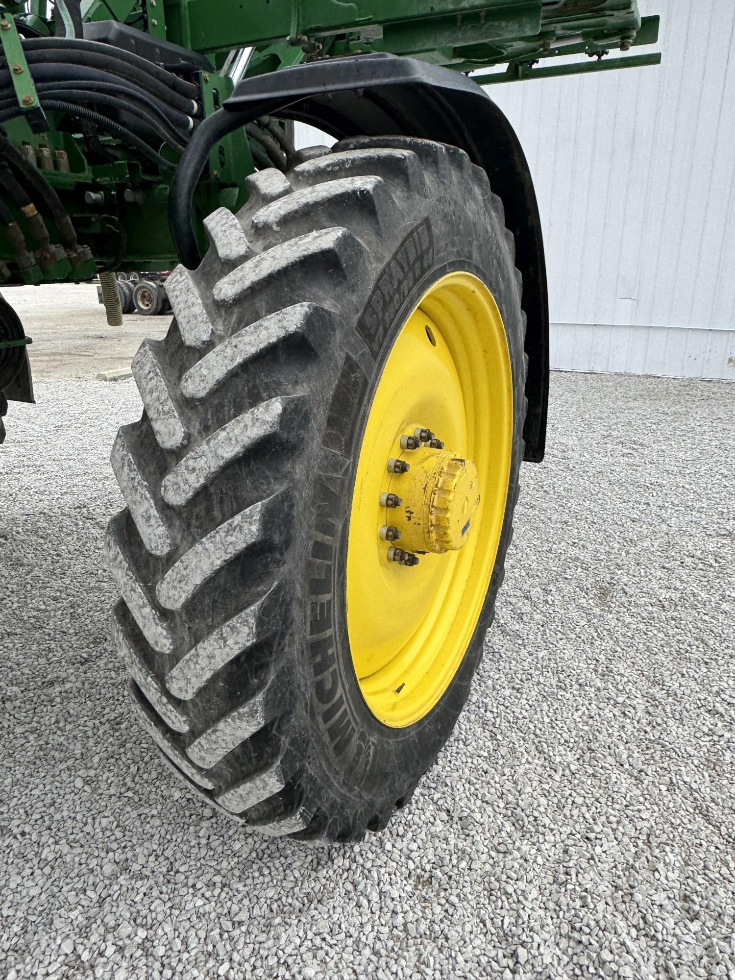 John Deere R4038 Sprayer, 2019