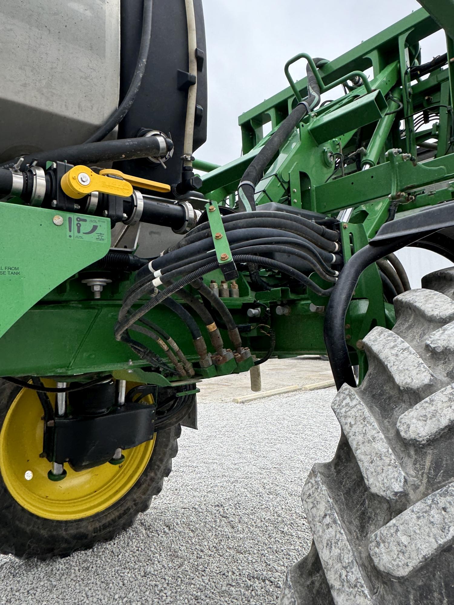 John Deere R4038 Sprayer, 2019