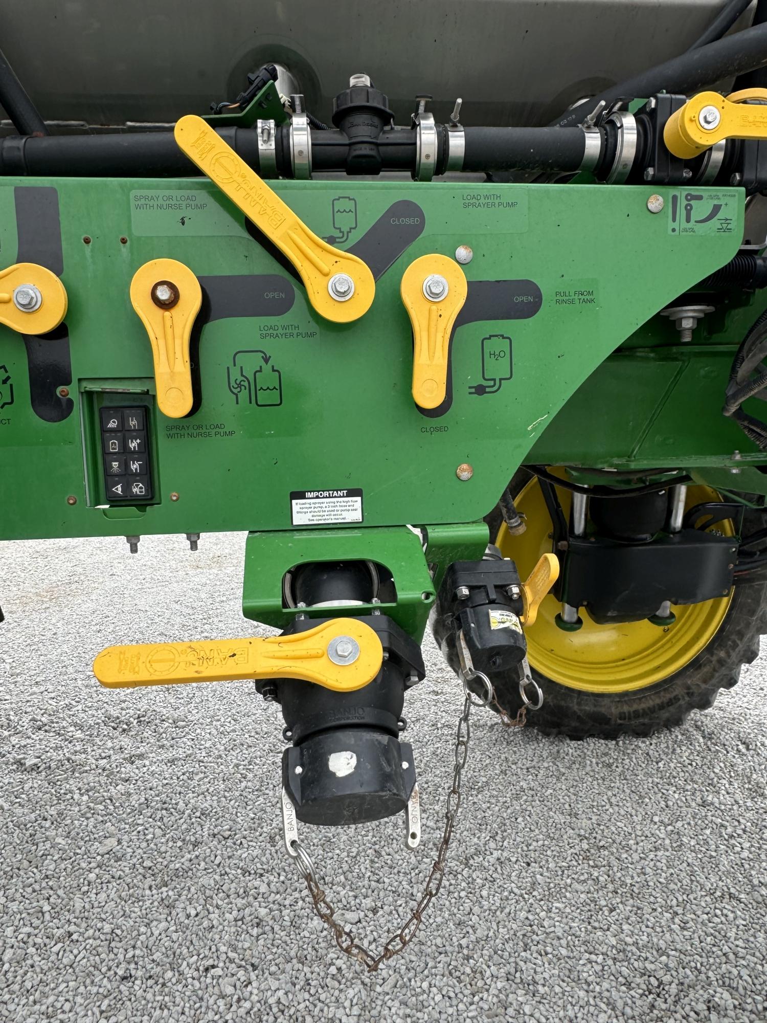 John Deere R4038 Sprayer, 2019