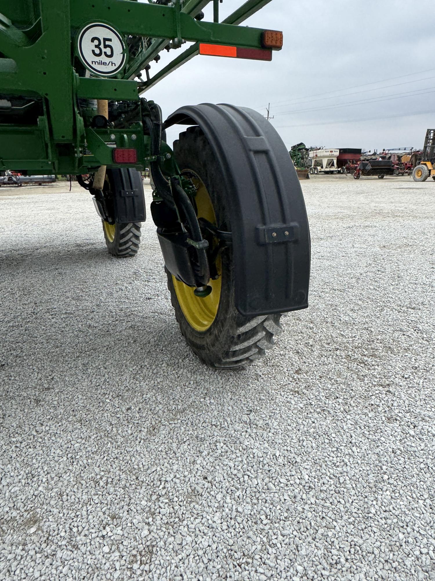 John Deere R4038 Sprayer, 2019