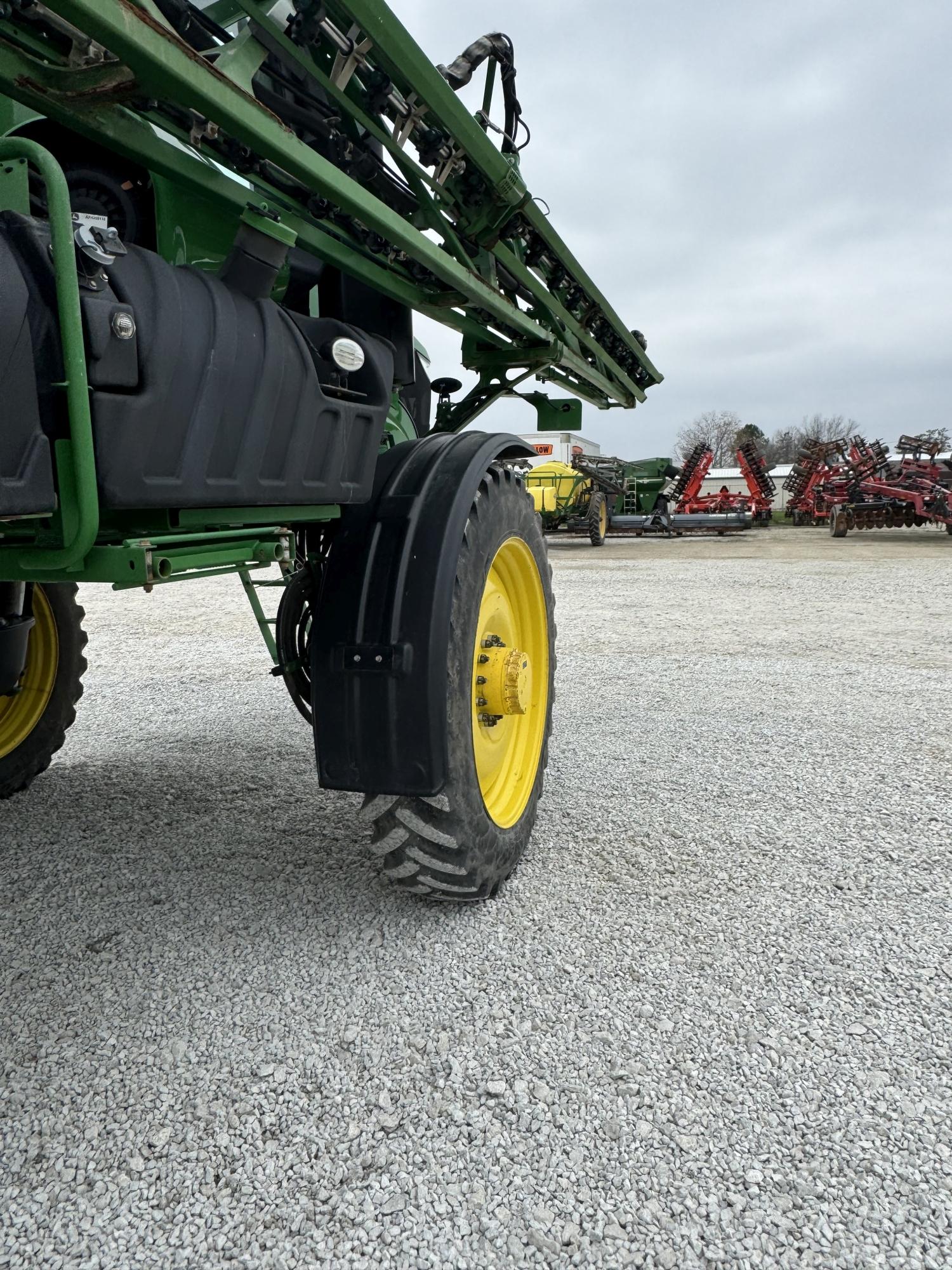 John Deere R4038 Sprayer, 2019