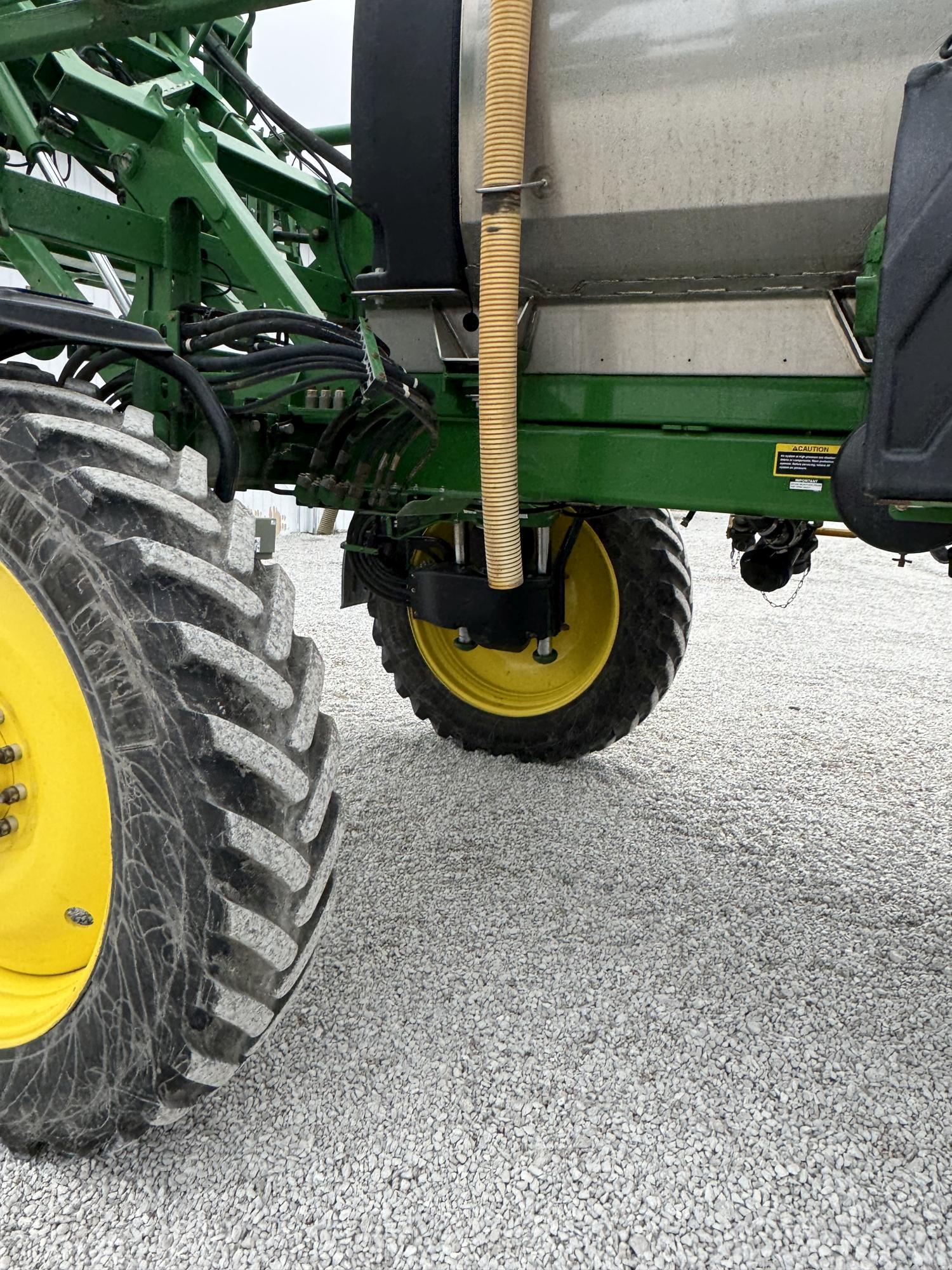 John Deere R4038 Sprayer, 2019