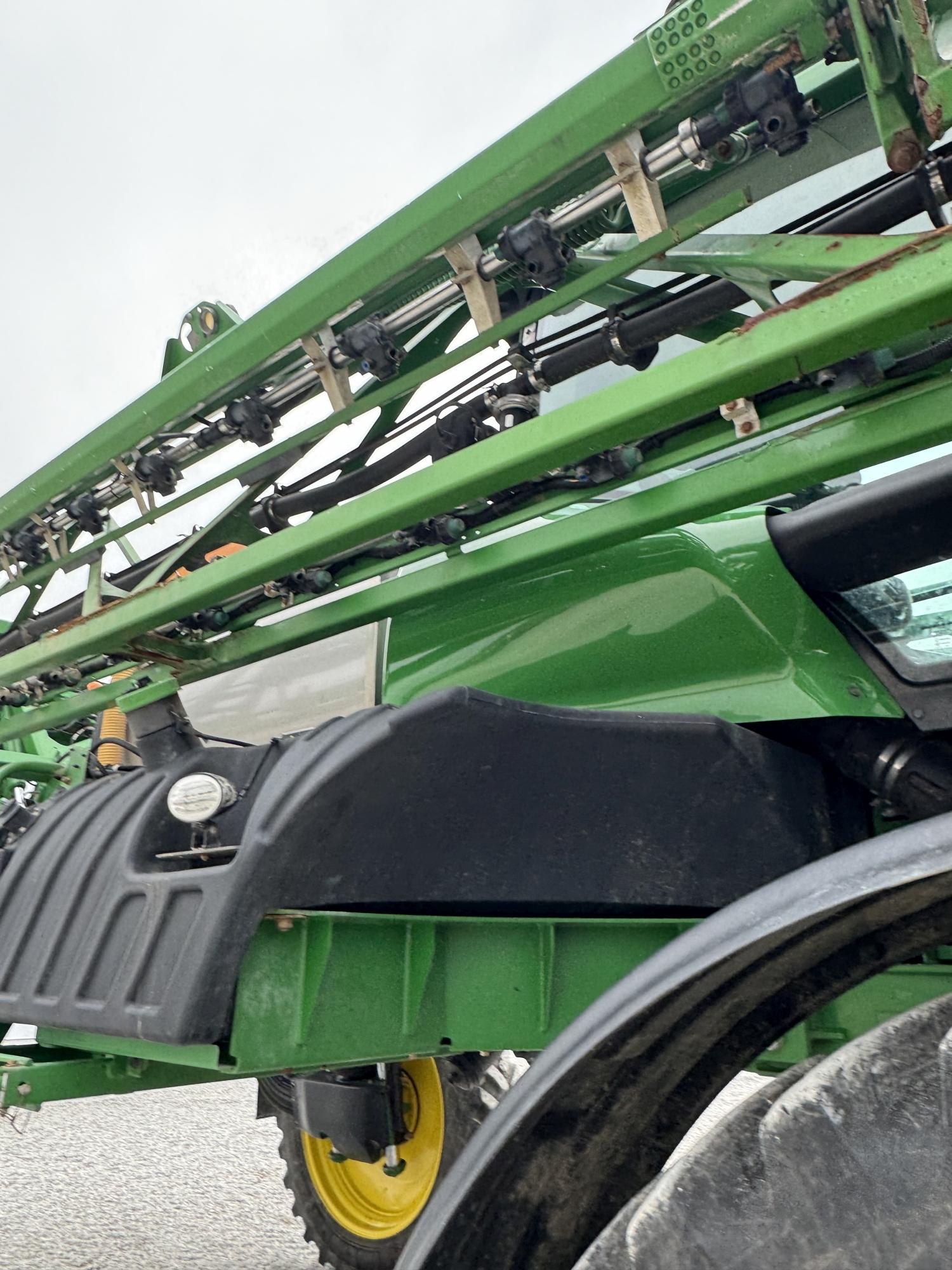 John Deere R4038 Sprayer, 2019
