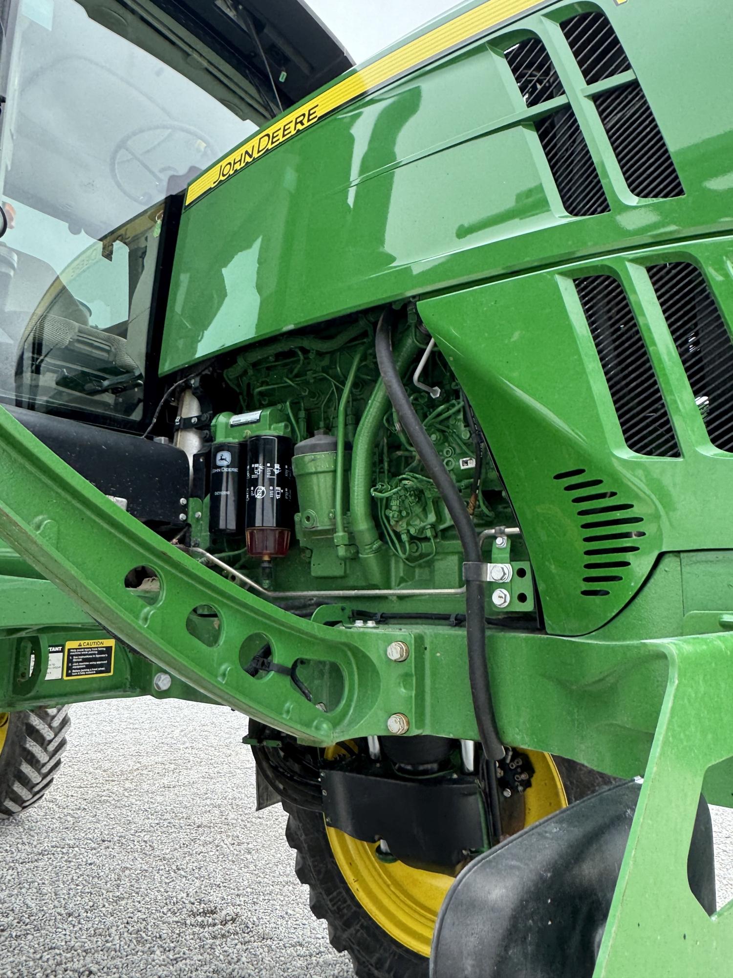John Deere R4038 Sprayer, 2019