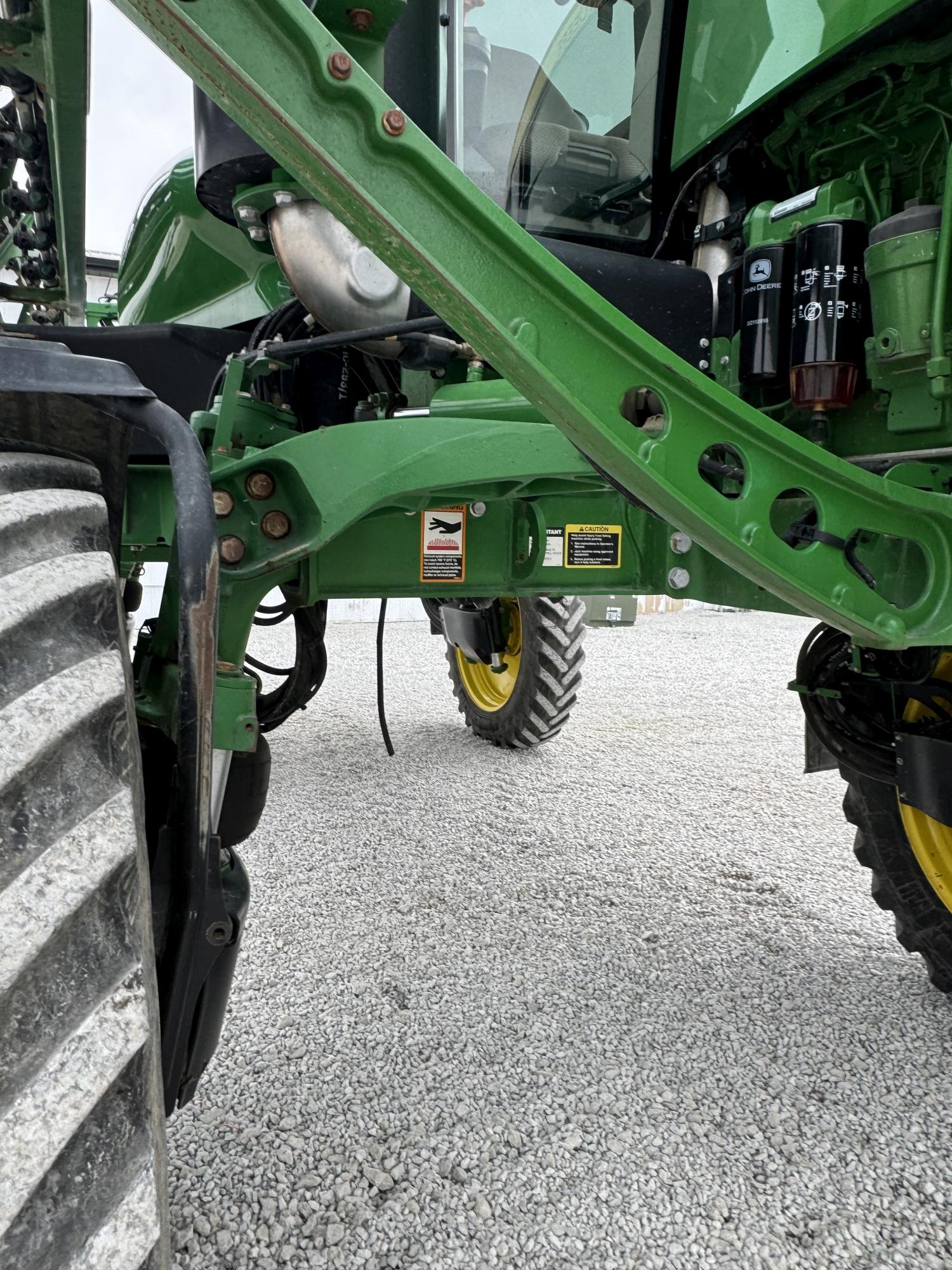 John Deere R4038 Sprayer, 2019