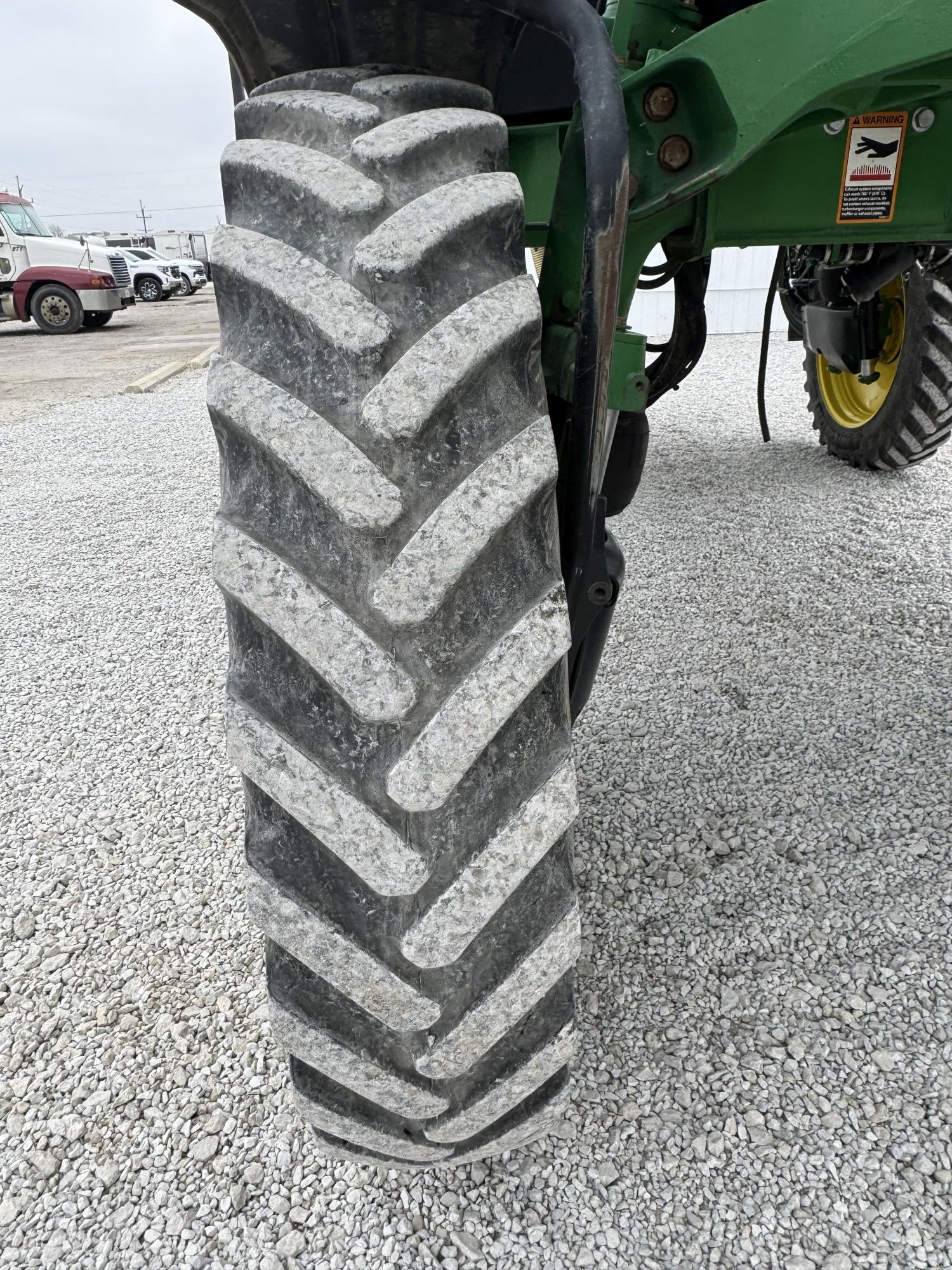 John Deere R4038 Sprayer, 2019