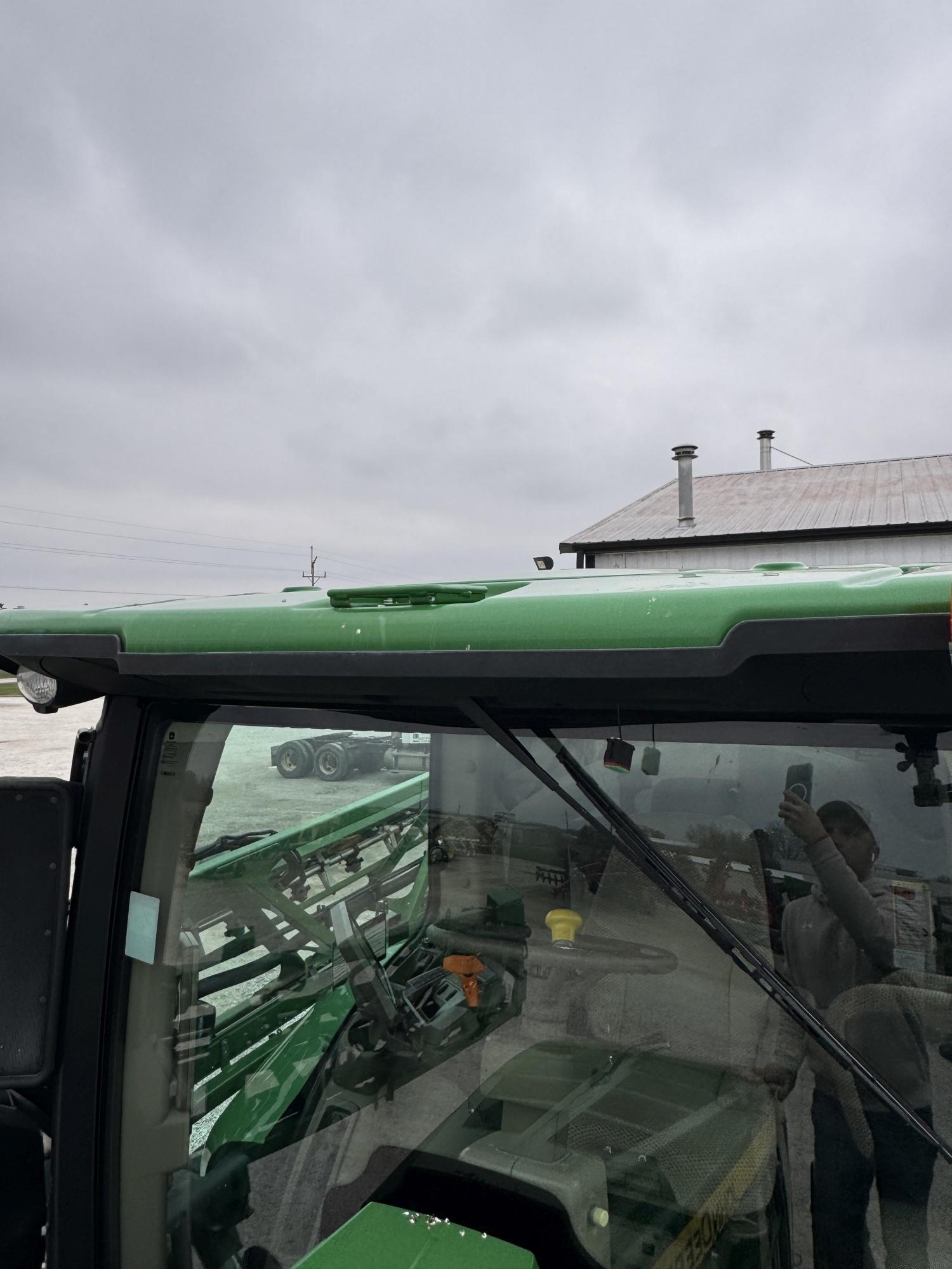 John Deere R4038 Sprayer, 2019