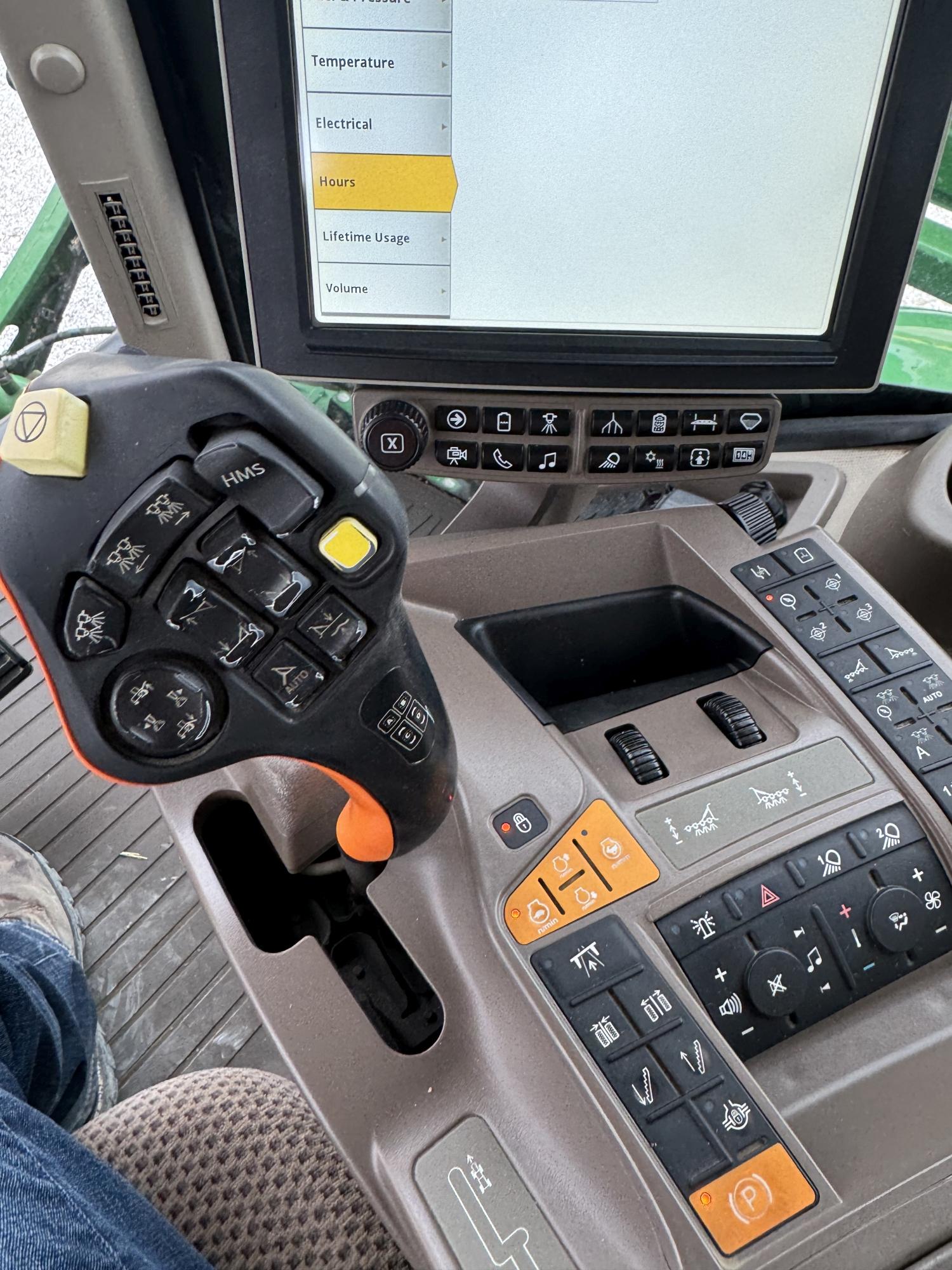 John Deere R4038 Sprayer, 2019