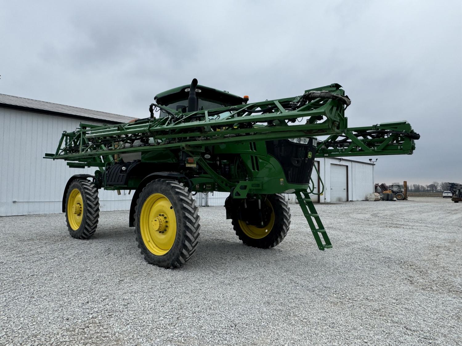 John Deere R4038 Sprayer, 2019